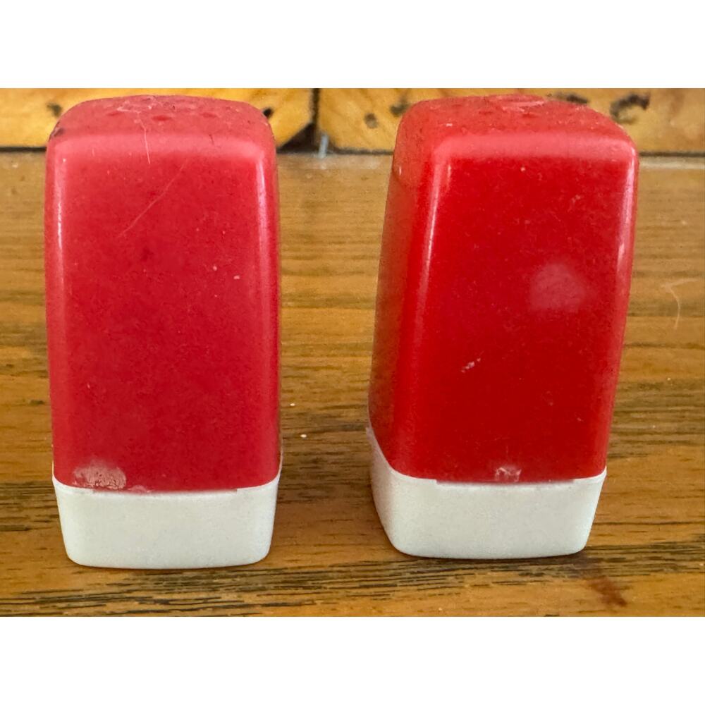 Vintage Red & White Food Stores Salt Pepper Shakers Plastic Advertising Set - Picture 7 of 10